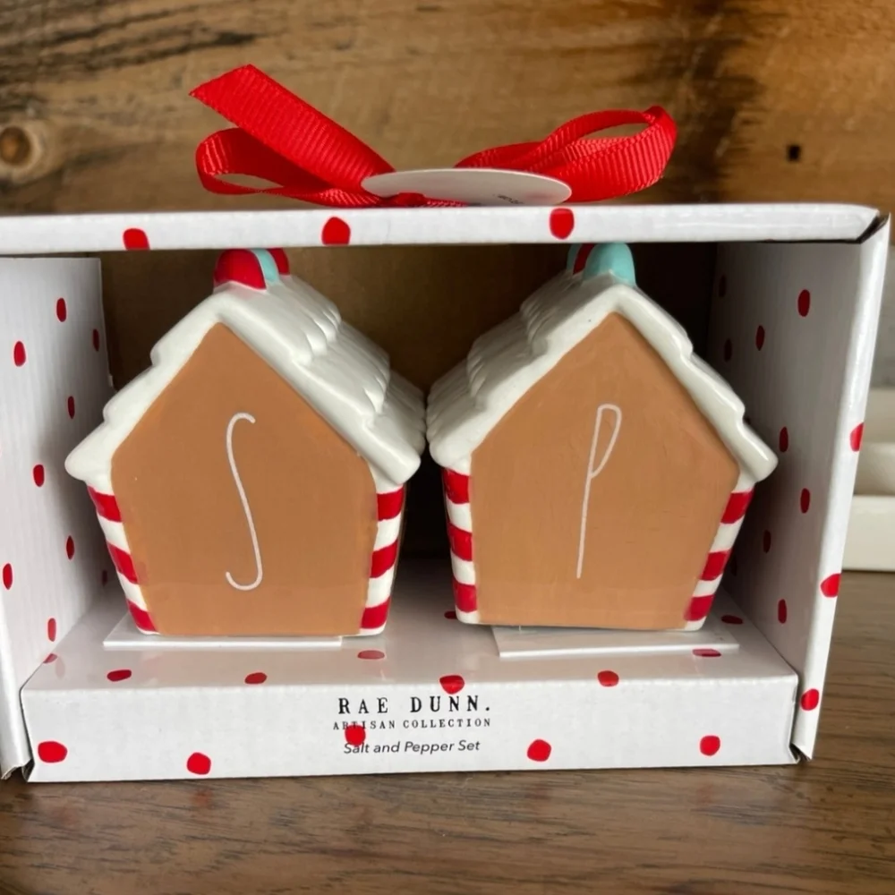 Rae Dunn Christmas Gingerbread House Salt‎ and Pepper Shaker Set